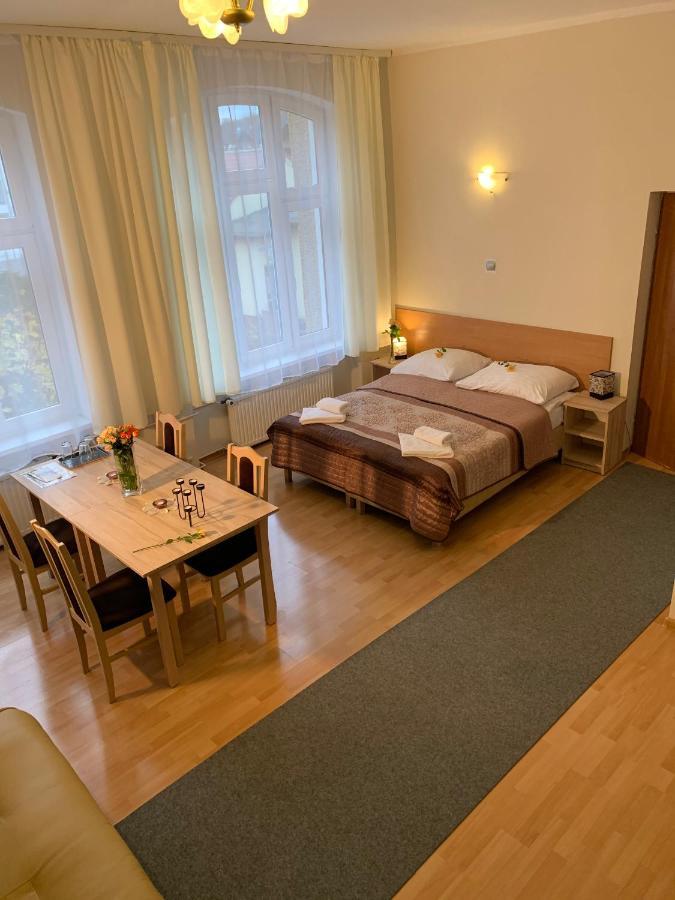 Ow Meduza I Biala Mewa Hotel Miedzyzdroje Exterior photo