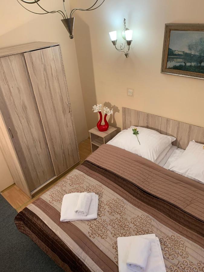 Ow Meduza I Biala Mewa Hotel Miedzyzdroje Exterior photo