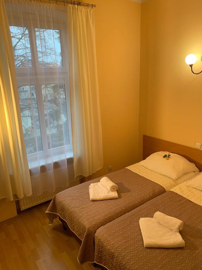 Ow Meduza I Biala Mewa Hotel Miedzyzdroje Exterior photo